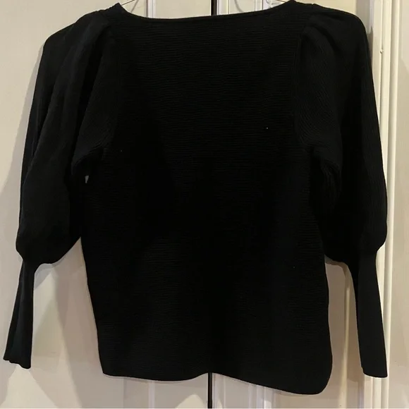 Sweater - Picture 4 of 6